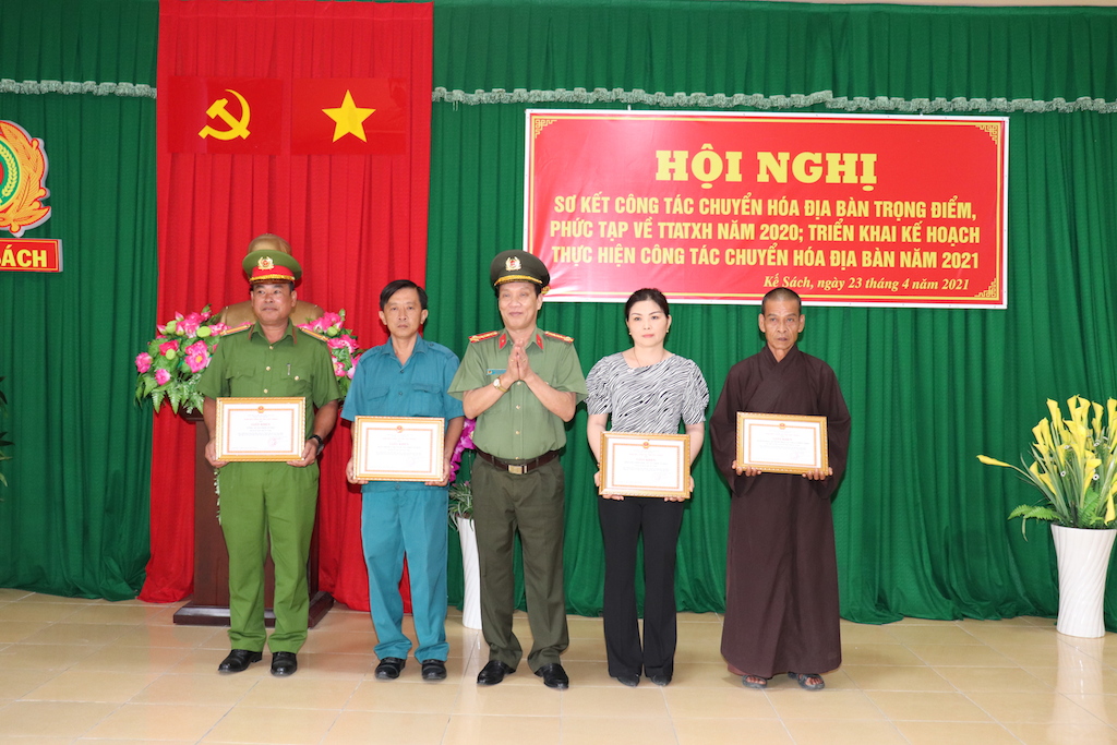 Sư sãi và phật tử ở Sóc Trăng tích cực phòng chống tội phạm