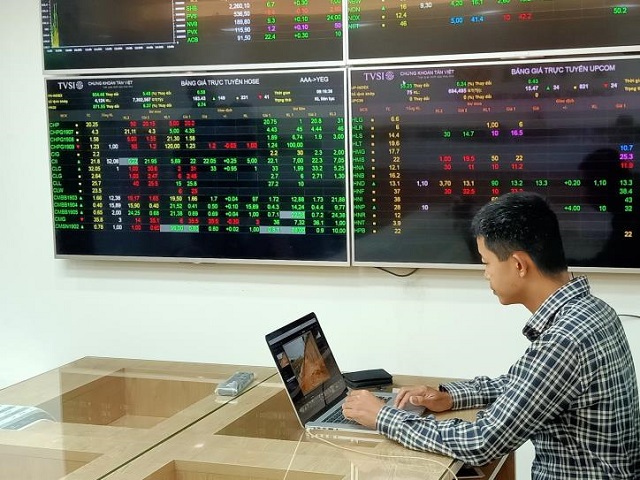 Thị trường chứng khoán chờ 'ngày bùng nổ theo đà'
