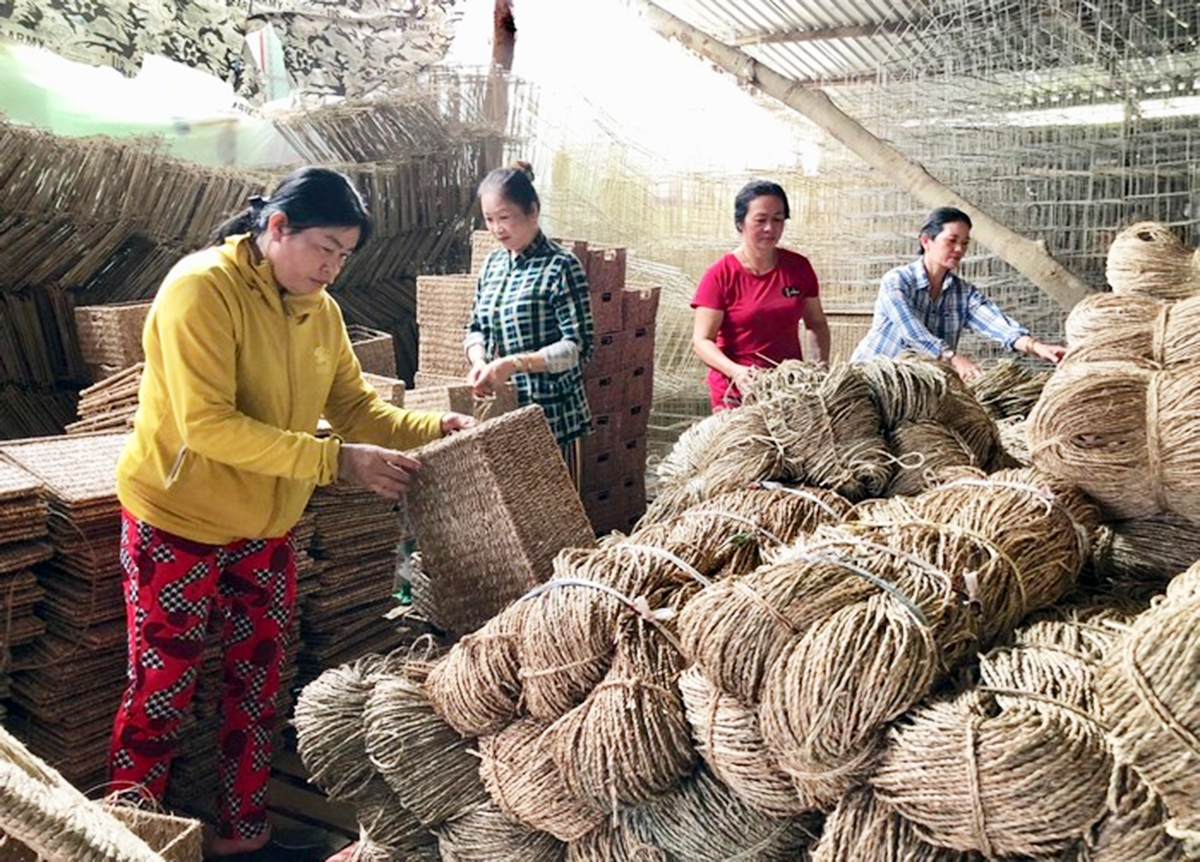 Thêm việc làm, tăng thu nhập từ nghề thủ công ở Long An
