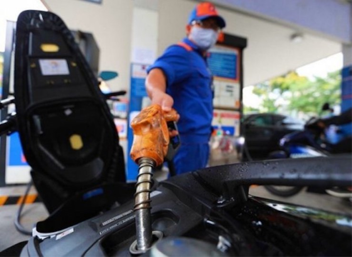 Giá xăng giữ ổn định, Bộ Công Thương khuyến khích doanh nghiệp giảm giá bán lẻ xăng dầu