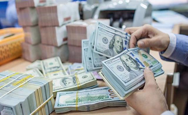 Giá vàng và USD cùng giảm