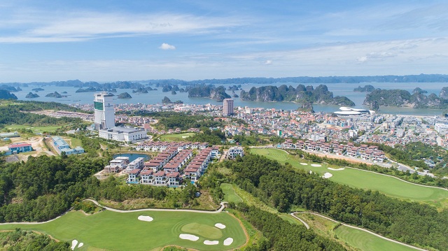 Bất ngờ chính sách ưu đãi 'Mua 1 được 8' lần đầu công bố tại FLC Grand Villa Halong