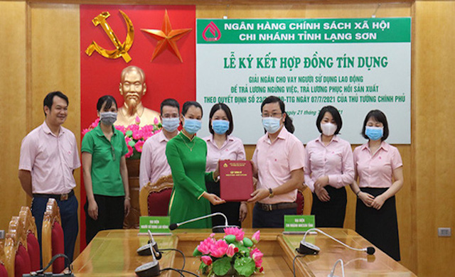 Doanh nghiệp 'than' khó tiếp cận gói vay trả lương ngừng việc