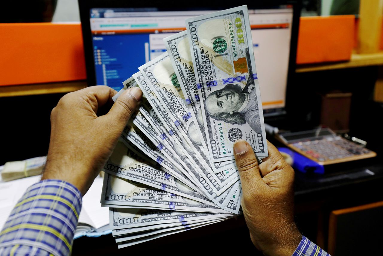 Giá vàng và USD cùng quay đầu giảm