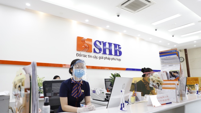 Ngân hàng bán ‘gà đẻ trứng vàng’ thu tỷ đô