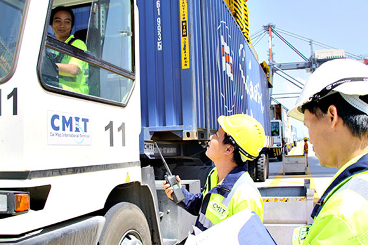 Nâng cao trình độ nhân lực ngành logistics