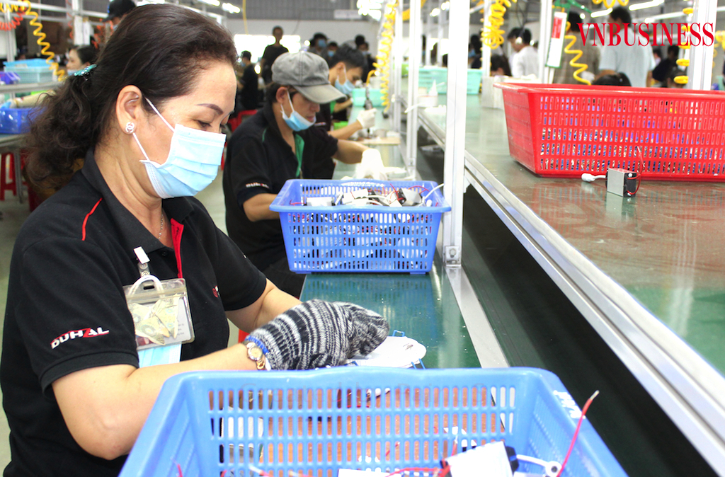 Gỡ khó để doanh nghiệp 'sống chung' với đại dịch