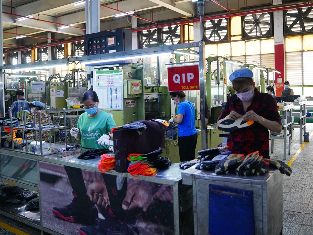 Mất cơ hội nếu chậm mở cửa nền kinh tế