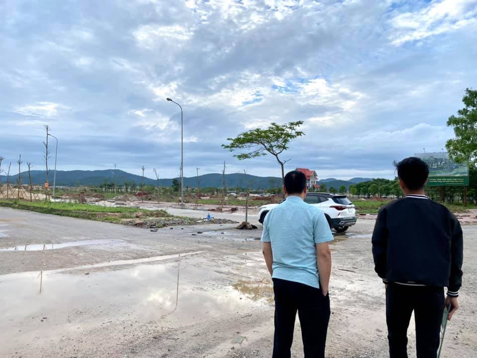 Thị trường bất động sản cuối năm: Cuộc chơi của các F0?
