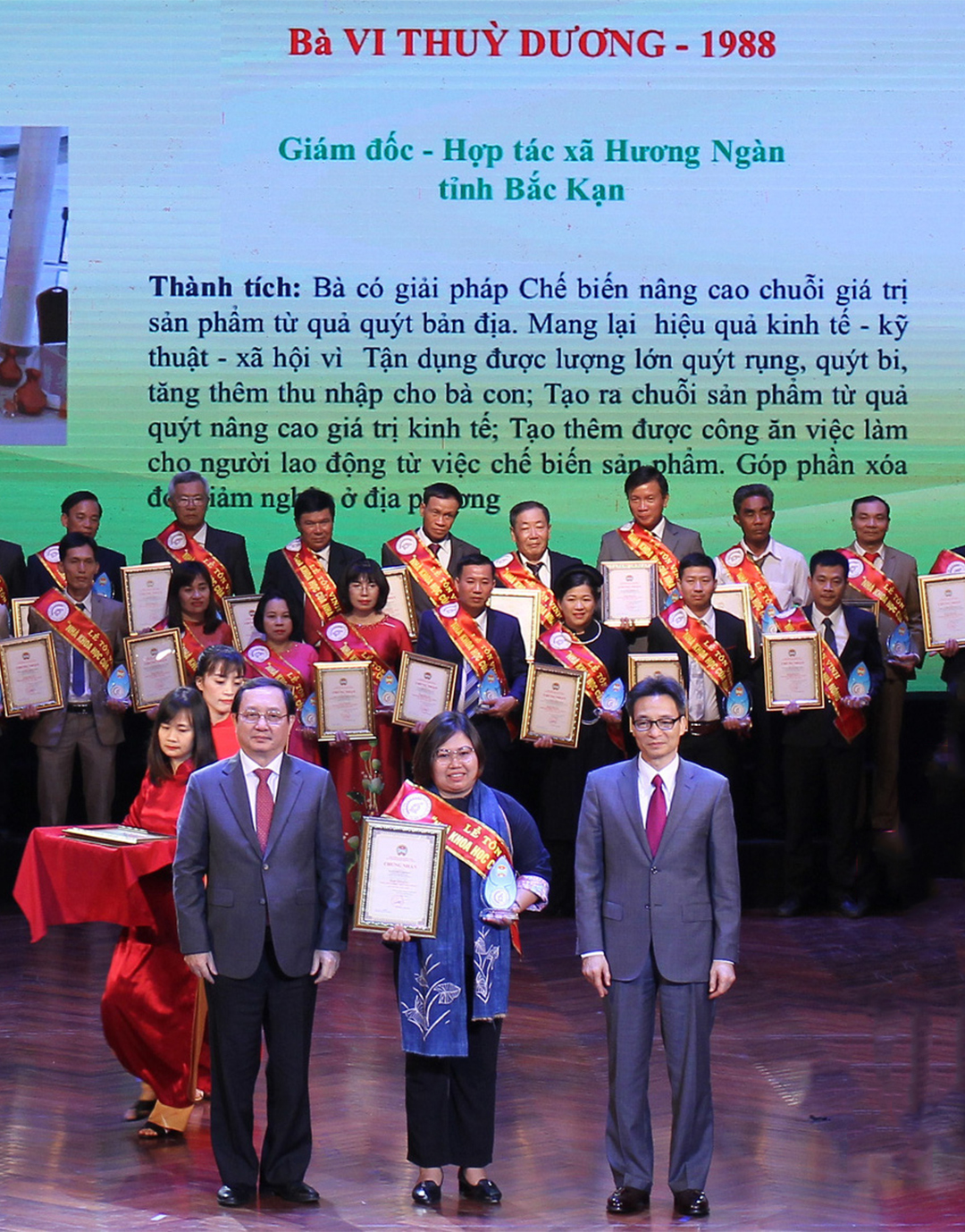 Giám đốc HTX nâng tầm quả quýt Bắc Kạn