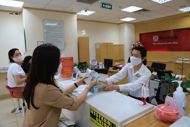 Ngân hàng và người gửi tiền cùng hưởng lợi