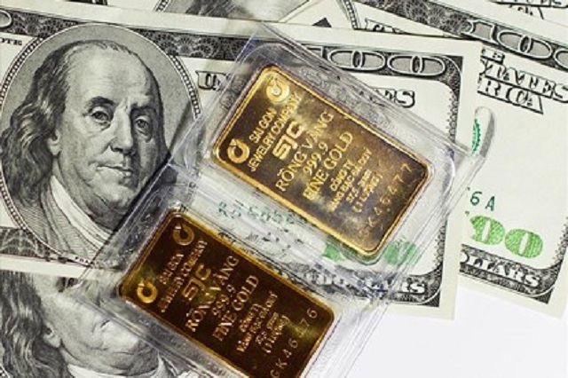 Giá vàng SJC và đồng USD đồng loạt giảm