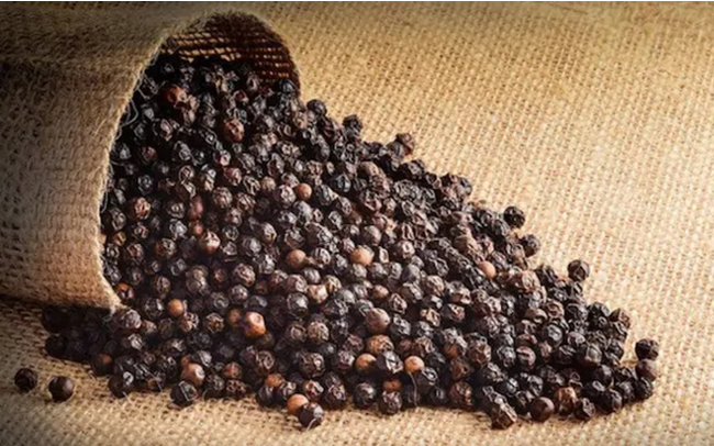 Giá tiêu giảm 3 phiên liên tiếp, dần rời xa mốc 90.000 đồng/kg