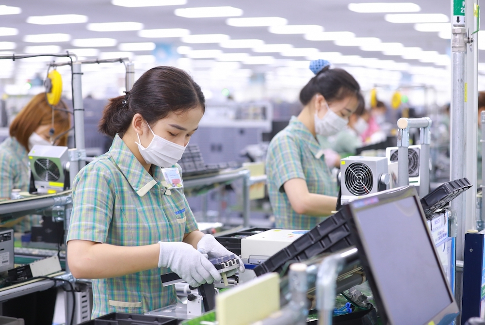 Doanh nghiệp 'đau đầu' vì test và khó tuyển dụng lao động