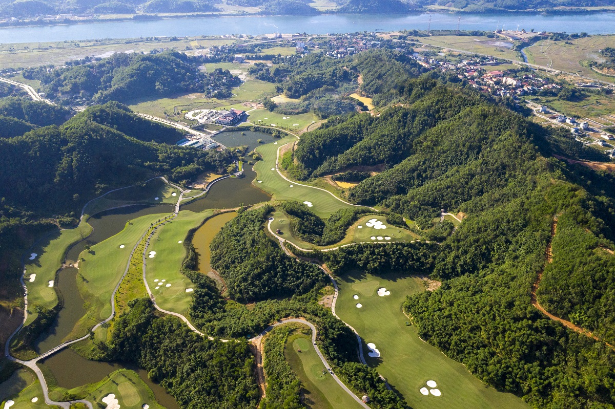 Hilltop Valley Golf Club và thiết kế duy trì hiện trạng tự nhiên