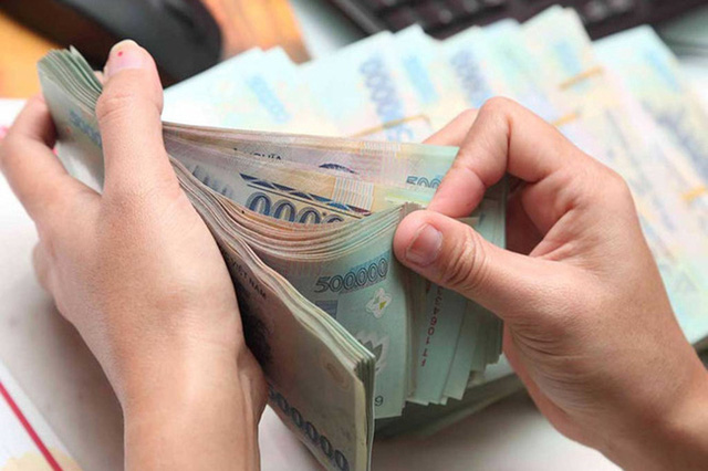 Lợi nhuận như mơ, nhân viên ngân hàng sẽ có cái Tết 'ấm'?