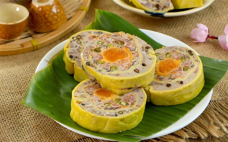 Giò Vũ Đông gói ghém phong vị Tết