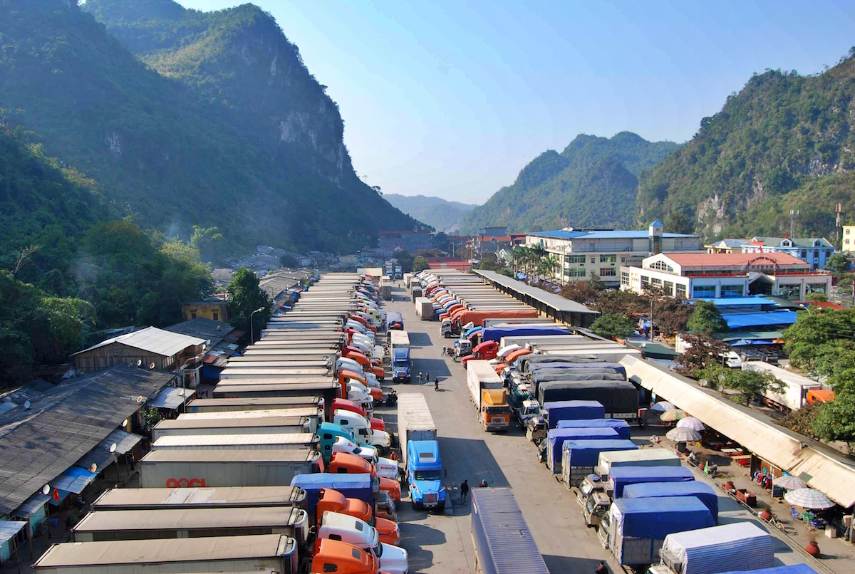 Nghìn xe nông sản tồn ở cửa khẩu và chuyện chuyển đổi số ngành nông nghiệp