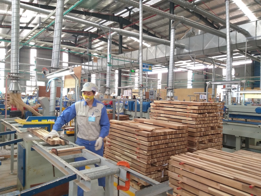 Cú lội ngược dòng của ngành gỗ