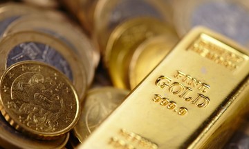 Giá vàng thế giới tăng mạnh nhưng vẫn thấp hơn giá vàng trong nước 11,14 triệu đồng/lượng