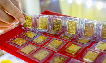 Giá vàng SJC tăng đến 200.000 đồng/lượng trong khi thế giới quay đầu giảm