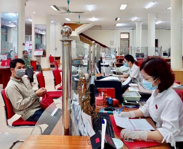 Ngân hàng lãi nghìn tỷ, thu nhập nhân viên ra sao?