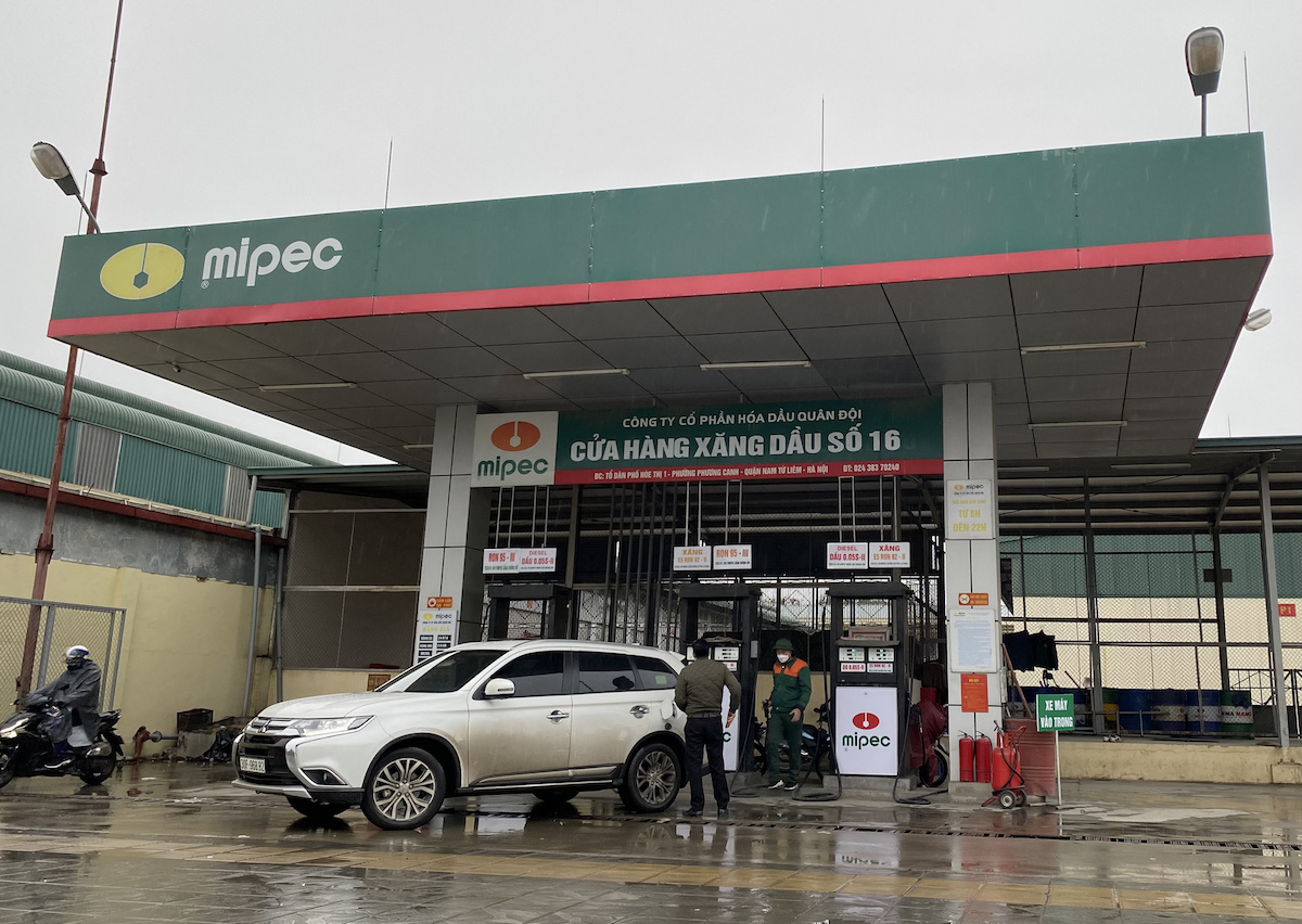 Bộ Công Thương xin bán đấu giá hơn 101,9 triệu lít xăng RON92