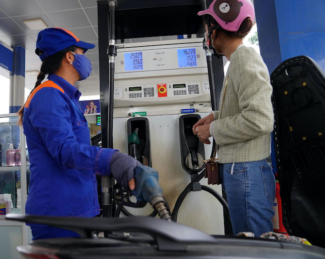 Giá xăng tăng 'phi mã': Bộ Tài chính đã có kịch bản điều hành giá