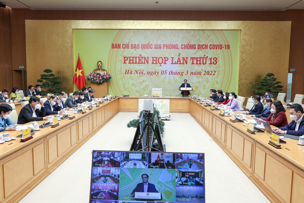Thủ tướng: Tiếp tục thực hiện thích ứng an toàn, linh hoạt, kiểm soát hiệu quả dịch bệnh