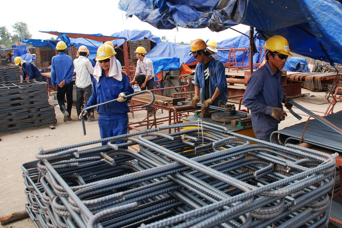 Giá thép, xi măng tăng chóng mặt, dội 'cơn đau đầu' lên các nhà thầu xây dựng