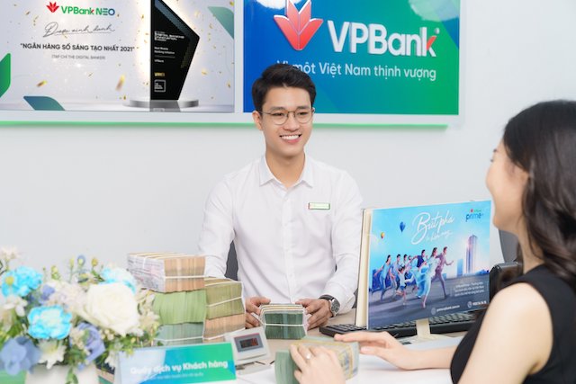 Lãi suất huy động tăng, vốn rẻ vẫn không thiếu