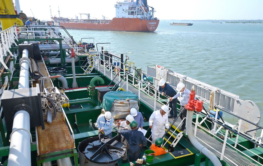 Kim ngạch nhập khẩu xăng dầu 3 tháng năm 2022 gần bằng 2/3 cả năm 2021