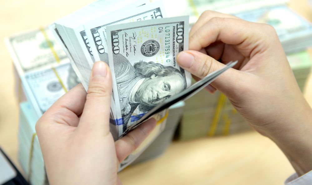 Kiểm soát chặt chẽ nợ nước ngoài tự vay tự trả của doanh nghiệp để giữ nợ công không quá 60% GDP vào năm 2030