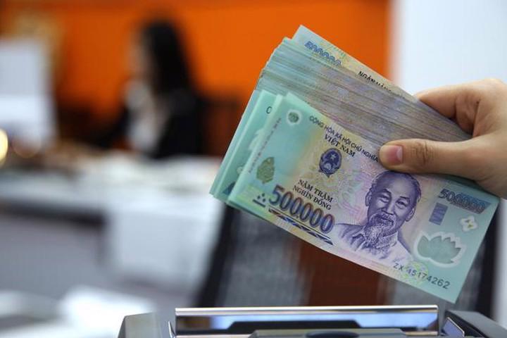 Áp lực chi phí đè nặng, 8 Hiệp hội kiến nghị Thủ tướng lùi thời gian tăng lương tối thiểu vùng