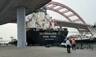 Tàu biển 12.000 DWT mắc kẹt tại cây cầu đẹp nhất Hải Phòng