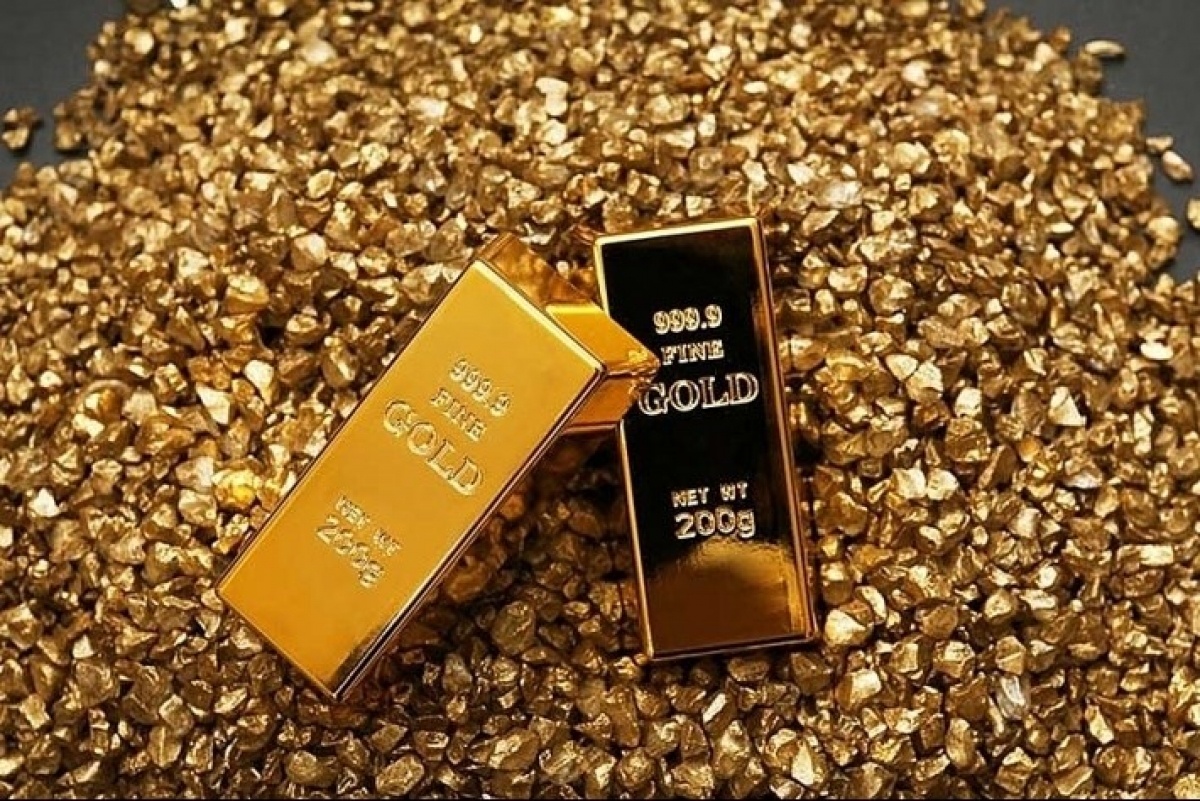 Giá vàng trong nước lùi dần về mốc 70 triệu đồng/lượng