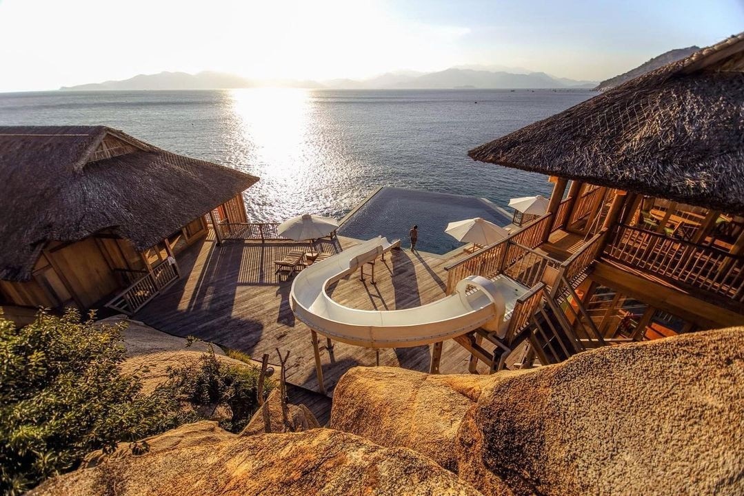 Ninh Vân Bay: Kinh doanh liên tiếp giảm sút, cổ phiếu vẫn gây ‘sốc’