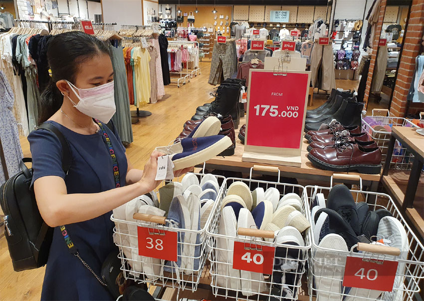 Sức mua nội địa phục hồi, doanh nghiệp vẫn chưa thể yên tâm