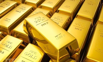 Cùng chiều thế giới, giá vàng trong nước điều chỉnh nhẹ nhưng vẫn giao dịch trên mốc 70 triệu đồng/lượng