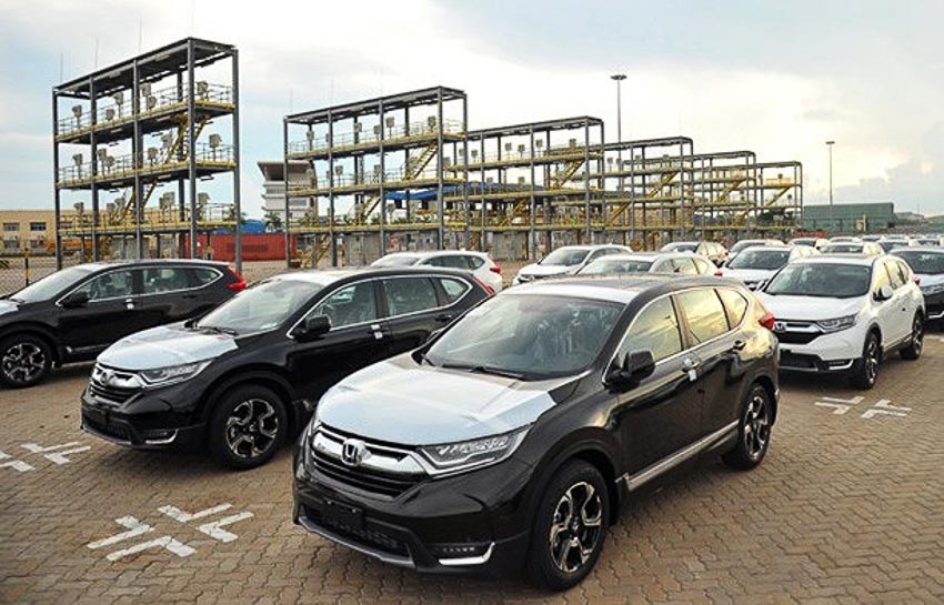 Xe nhập khẩu tăng tốc về nước vẫn chưa cứu được tình trạng ‘khan hàng’