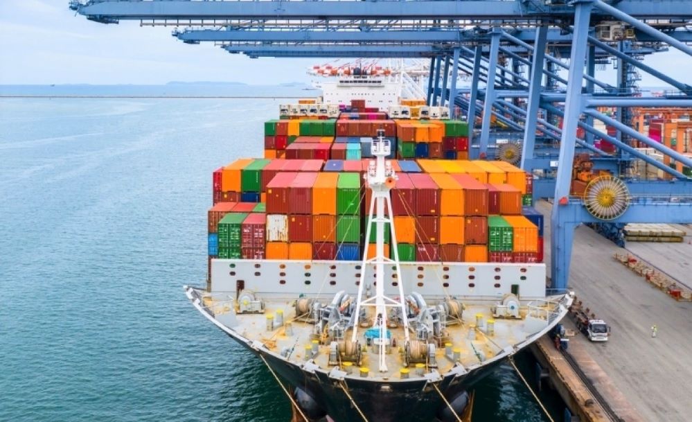 Thâm hụt 2,7 tỷ USD trong nửa đầu tháng 5, cán cân thương mại quay trở lại nhập siêu hơn 220 triệu USD