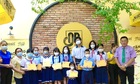 Quỹ Phát triển tài năng Việt của Ông Bầu trao học bổng cho học sinh nghèo hiếu học
