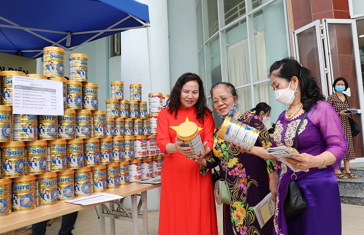 “Sống khỏe, sống thanh xuân” - chuỗi hoạt động chăm sóc sức khỏe thiết thực dành cho người cao tuổi sau đại dịch.