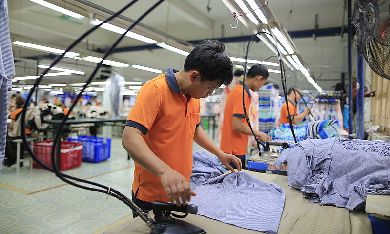 Chính thức tăng tiền lương tối thiểu vùng thêm 6% từ 1/7/2022