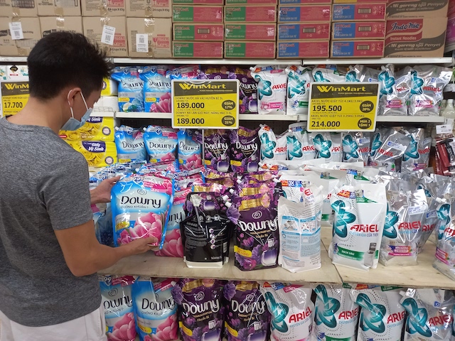 Sức mua giảm, siêu thị ồ ạt tung khuyến mại lớn