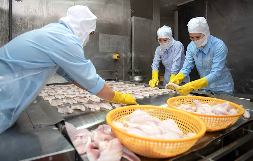 Xuất khẩu đối mặt nhiều ‘phép thử’ lớn ở phía trước để giữ đà tăng trưởng