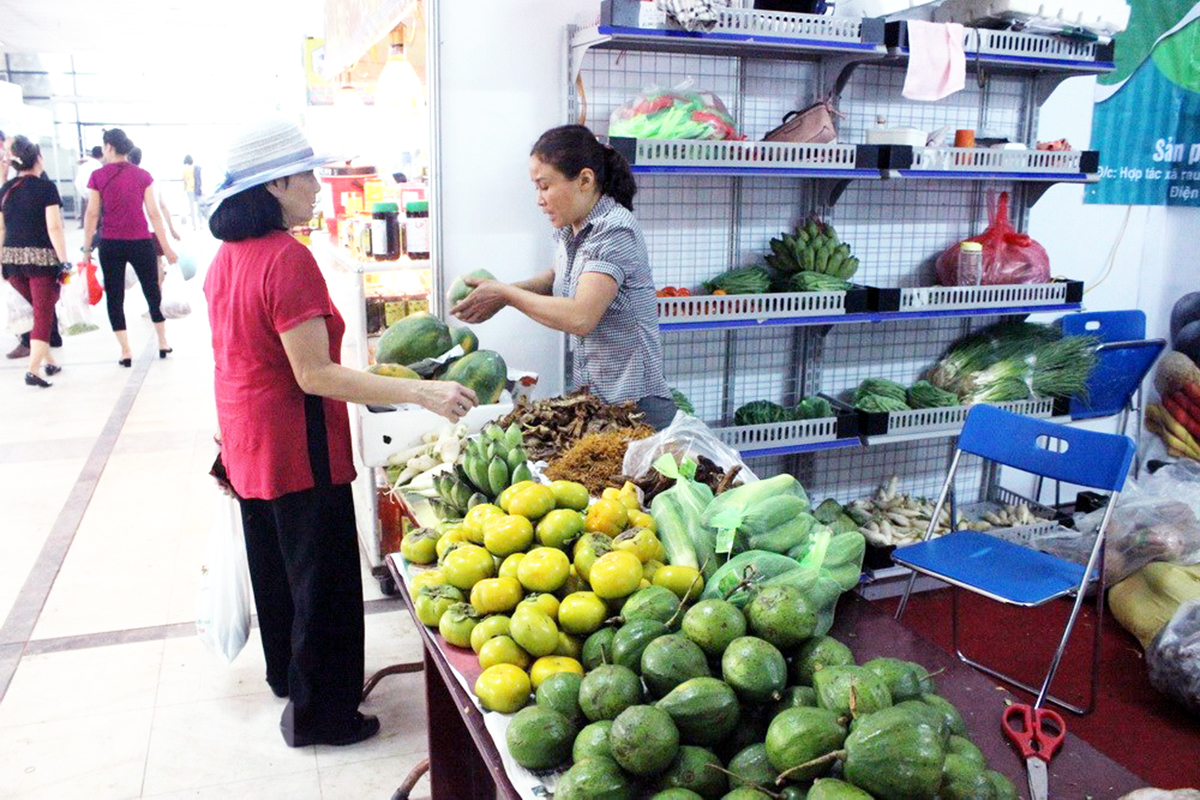 Muốn đi đường dài, nông sản của HTX trước tiên phải thắng trên 'sân nhà'