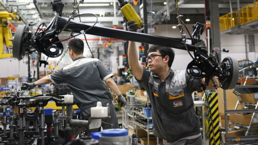 Tăng trưởng GDP 6 tháng đạt 6,42%, CPI tăng 2,44%
