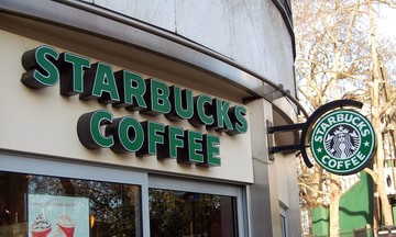 Thấy gì từ chuyện cửa hàng Starbucks ở Hà Nội đóng cửa?