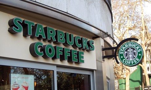 Thấy gì từ chuyện cửa hàng Starbucks ở Hà Nội đóng cửa?